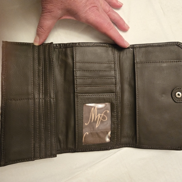 American West tooled leather woman's wallet - Picture 4 of 5